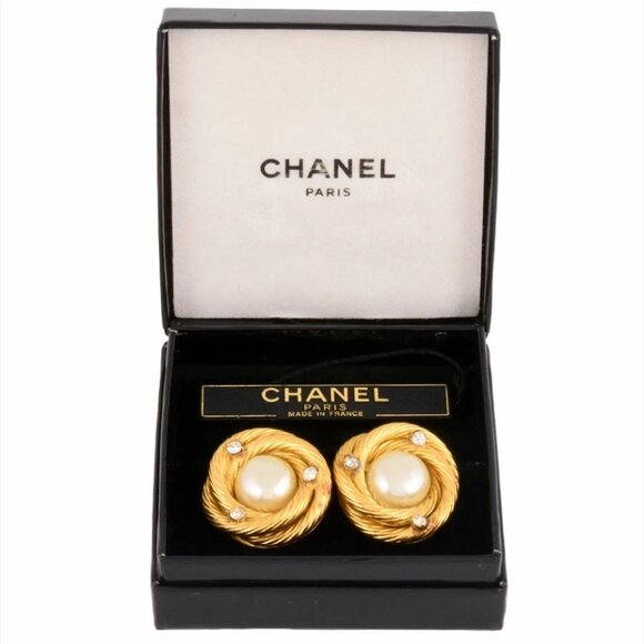 CHANEL Rhinestone Pearl Twist Round Clip-On Earrings Gold Tone Auth w/Box #ZMU6 - Picture 5 of 5